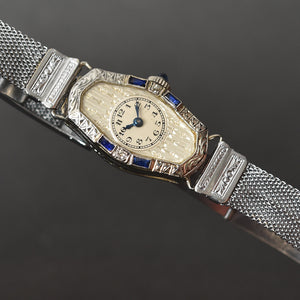 20s WARWICK Ladies Art Deco 18K Gold Sapphire/Diamonds Watch