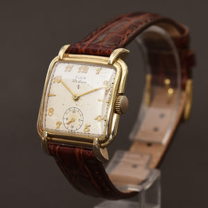 1949 ELGIN DeLuxe USA Model 5712 Gents Dress Watch