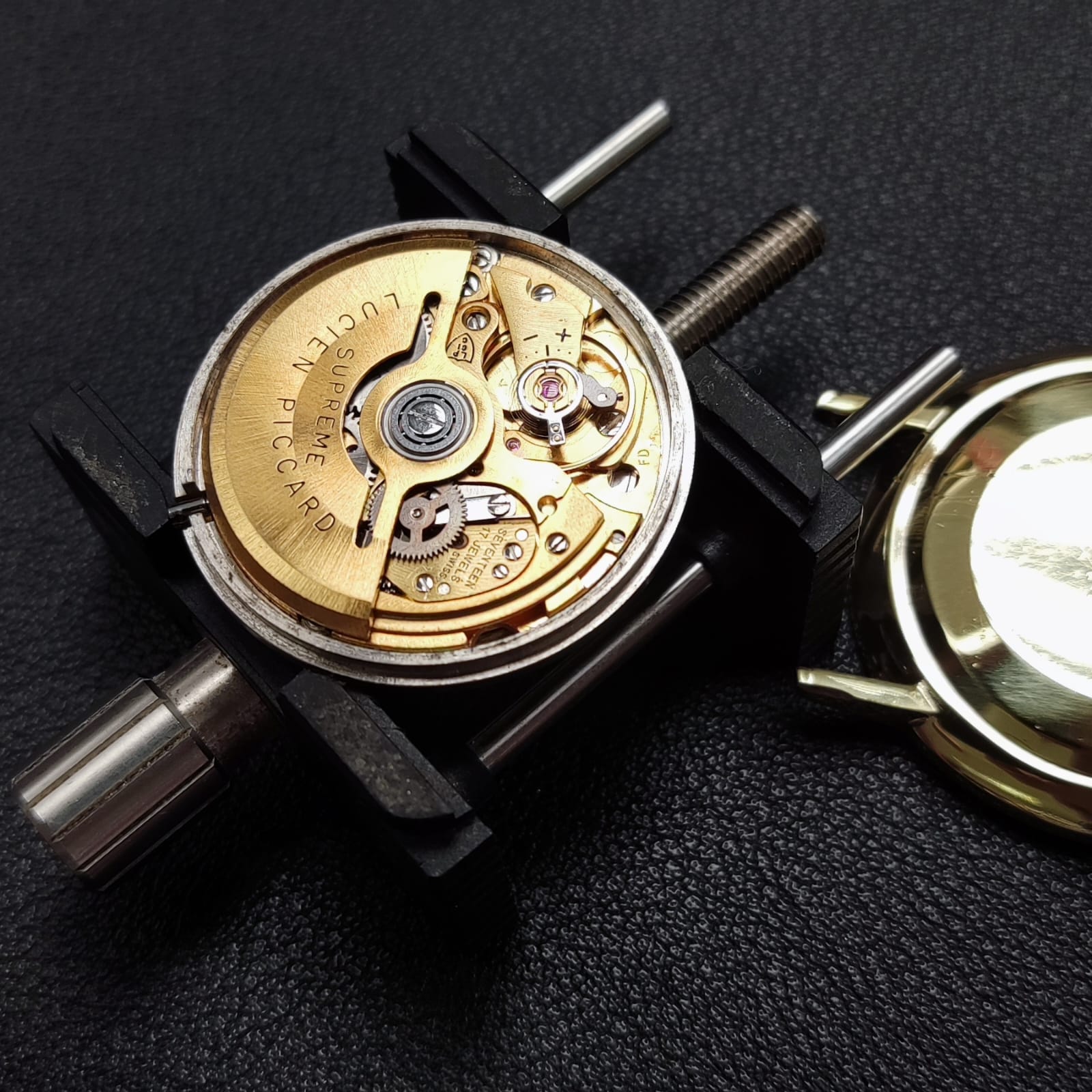 Swiss supreme watch Clearance