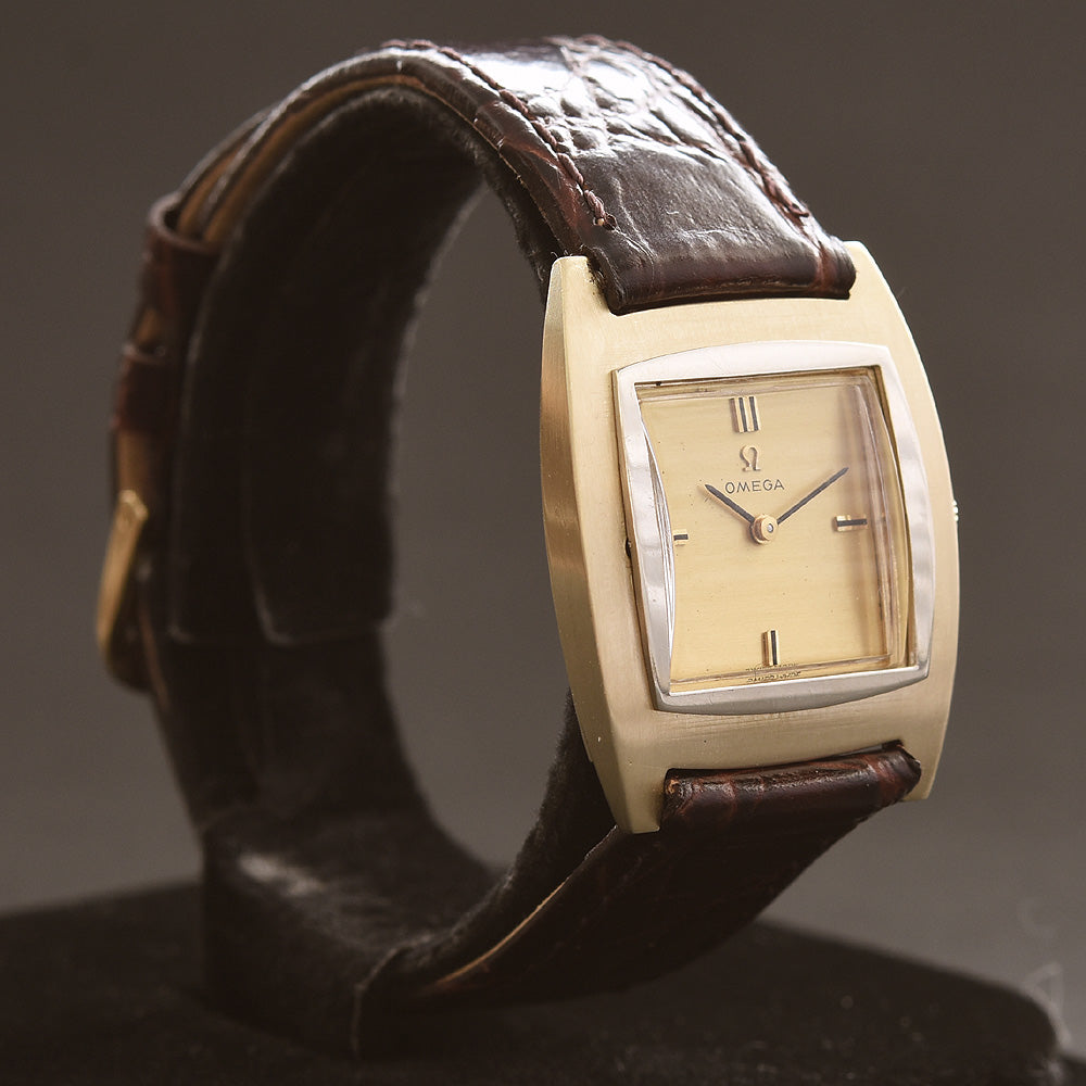 1967 OMEGA Gents 14K Gold Vintage Dress Watch D6734