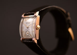 1949 GRUEN Verti-Thin 14K Solid Gold Gents Watch
