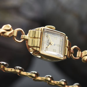 1947 ELGIN DeLuxe USA Ladies Classic Cocktail Watch