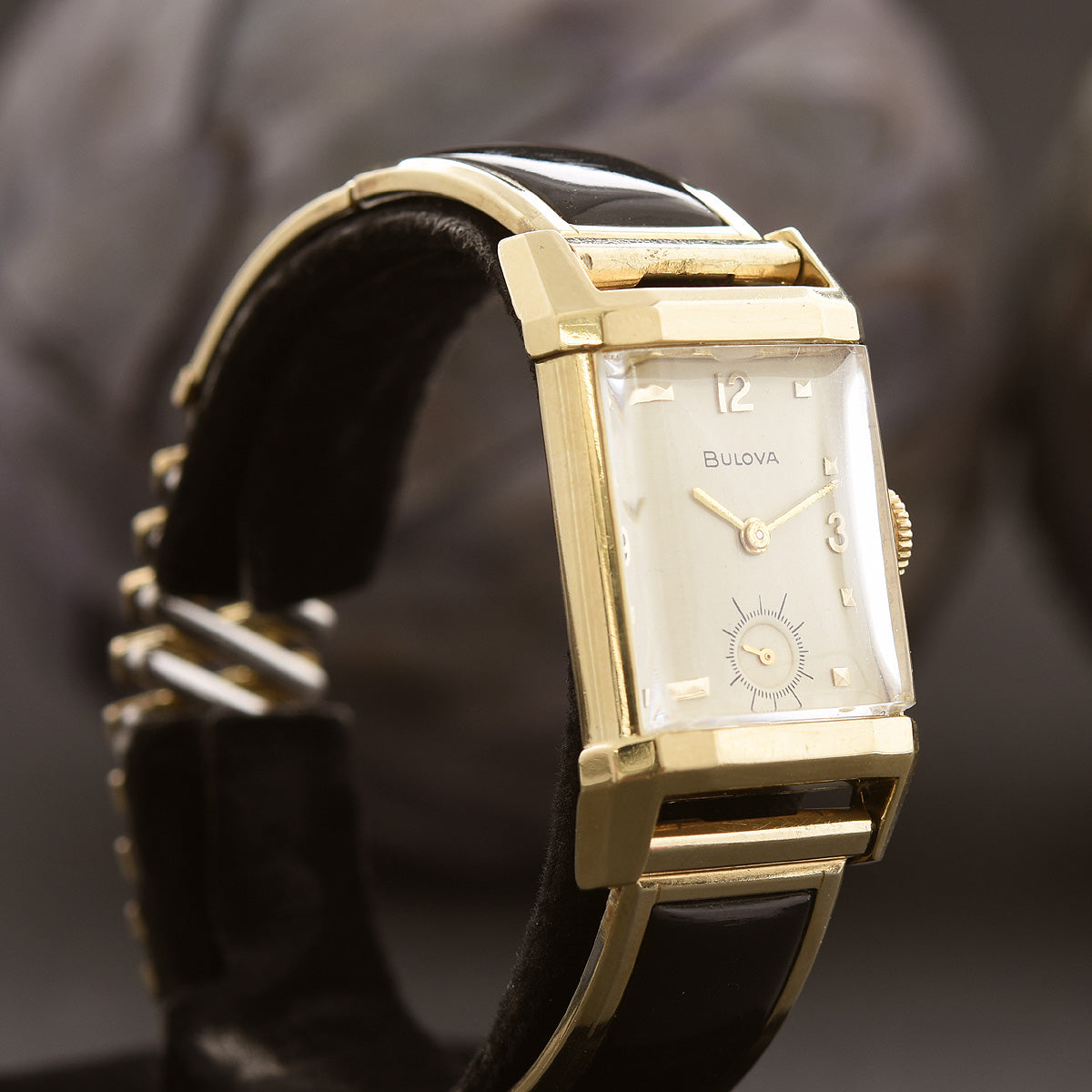 1948 BULOVA USA 'Duncan' 14K Solid Gold Gents Vintage Watch
