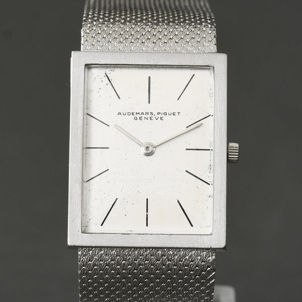 1966 AUDEMARS PIGUET Gents 18K Gold Ultra-Slim Watch