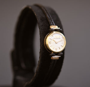 50s JAEGER LECOULTRE Ladies Swiss 18K Gold Backwind Watch